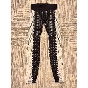 New Under Armour women's small black/white/gray full-length leggings